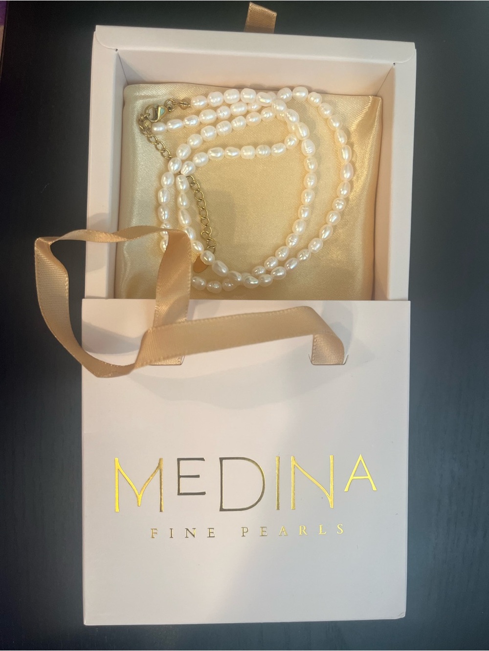 Medina Fine Pearls single full strand Real Freshwater Pearl (white) Necklace